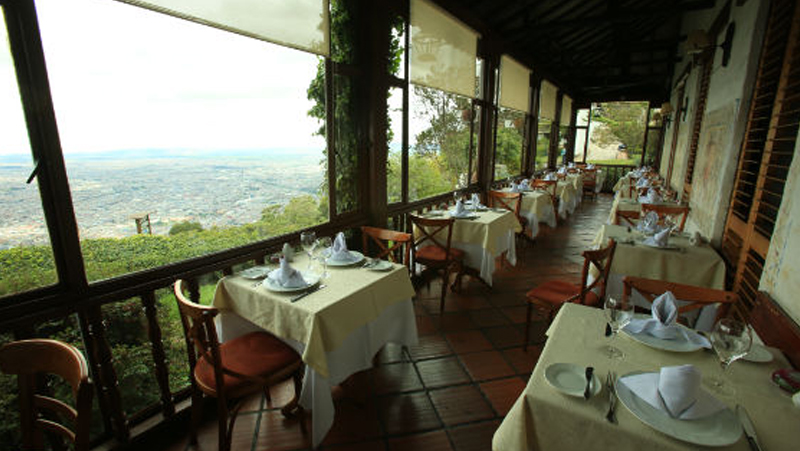dine-sanisidira